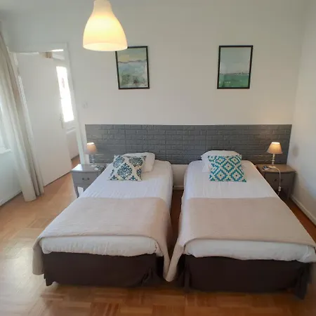 Homeplace Apart Gare Parking Free ***** Apartment
